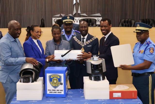WINDHOEK, 24 April 2026 - CoW Mayor Sakarias Uunona (Middle) receives cameras donated by MVA. (Photo by: Ali Negumbo)NAMPA