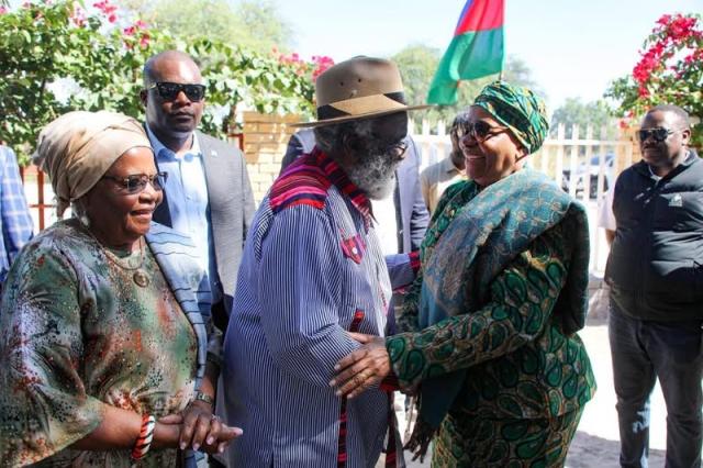 OKANGHUDI- 02 May 2026 - Former President Hifikepunye Pohamba and President Netumbo Nandi-Ndaitwah during the courtesy visit by the president at his homestead in Okanghudi on Saturday. (photo: contributed). 
