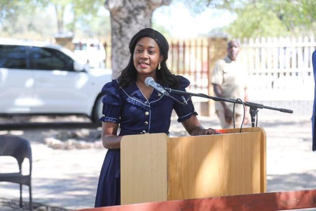 OKANGHUDI, 02 May 2026 - The Ohangwena regional governor Kadiva’s Hamutumwa during the courtesy visit to the former president Hifikepunye Pohamba at Okanghudi village on Saturday. (Photo: presidency) 