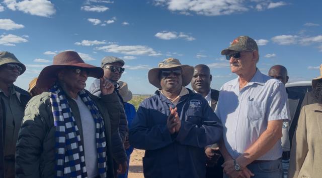 VHUNGU VHUNGU, 01 June 2026 - President Netumbo Nandi-Ndaitwah and Governor of the Kavango East Region Hamunyera Hambyuka being briefed by Vhungu Vhungu farm manager Floris Smith on its operations. (Photo by: Sawi Hausiku) NAMPA 