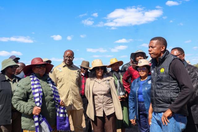 SIKONDO, 01 June 2026- President Netumbo Nandi‑Ndaitwah has praised the garlic trial at Sikondo Green Scheme during her visit to Sikondo Green Scheme in the Kapako Constituency in Kavango West Region.

(Photo: Lylie Joel)
NAMPA