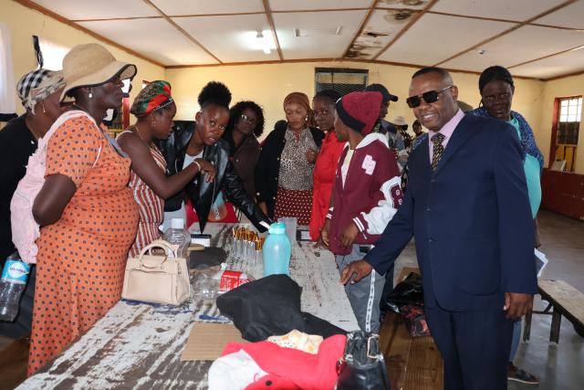 COBLENZ, 16 June 2026 - Otjozondjupa Governor, John ||Khamuseb poses for a photo with some community members of Coblenz settlement in the Okakarara Constituency at the Coblenz Combined School on Tuesday afternoon. (Photo by: Mulisa Simiyasa) NAMPA