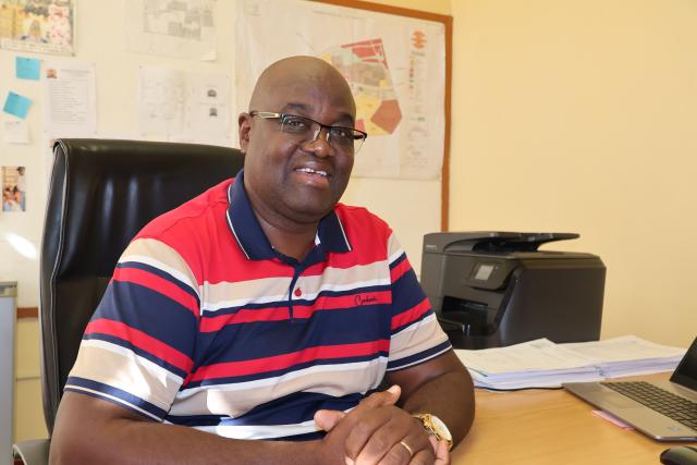 OKAKARARA, 17 June 2026 - The Chief Executive Officer of Okakarara Town Council, Ernst Katjiku speaks on Wednesday evening about his exit from the council before end of this year. (Photo by: Mulisa Simiyasa) NAMPA