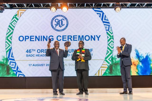 WINDHOEK, 17 August 2026 – Zimbabwean President Emmerson Mnangagwa after handing over the SADC chairmanship to South African President Cyril Ramaphosa, with SADC Executive Secretary Elias Magosi looking on (Photo: Contributed) NAMPA