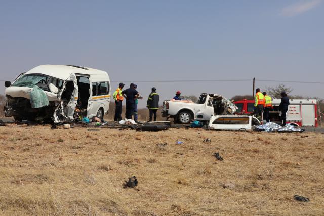 B1 ROAD, 31 August 2026 - The accident scene where four people died on Monday morning after a 16-seater bus and Ford Bantam collided head on approximately 120 kilometres south of Otjiwarongo along the B1 road. (Photo by: Mulisa Simiyasa) NAMPA