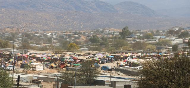 WINDHOEK, 04 September 2026 - Vendors and traffic at the incomplete Havana Four-Way in Katutura. The stalled road construction has become the centre of a dispute between vendors and contractors. (Photo by: Hesron Kapanga) NAMPA 
