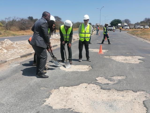 OTJIWARONGO, 14 September 2026 - The site handover of C38 dual carriage portion of road west of Otjiwarongo towards Outjo or Kalkfeld by the Otjiwarongo Municipality to the contractor, the Chinese Henan International Cooporation Organisation (Chico) on Monday afternoon. The repairs on the road are expected to disrupt smooth flow of vehicles until end of March 2027 when the project will be completed. (Photo by: Mulisa Simiyasa) NAMPA