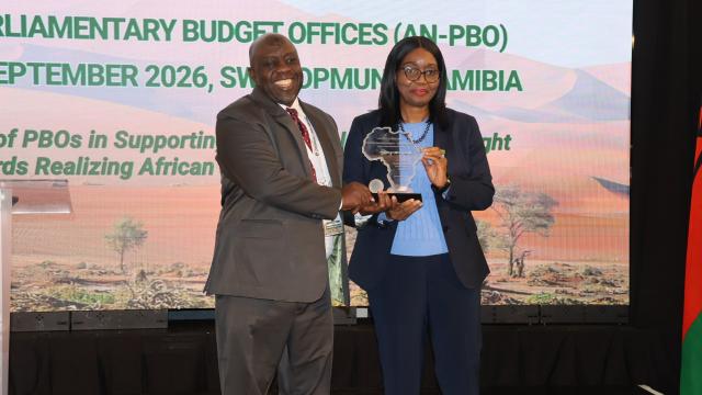 SWAKOPMUND, 21 September 2026 - Outgoing Chairperson of the African Network of Parliamentary Budget Offices (AN-PBO) Governing Council, Sulaiman Kiggundu, Speaker of the Ugandan National Assembly handing over the Instruments of Power to the host Speaker of the Namibian National Assembly Saara Kuugongelwa-Amadhila during the opening of the AN-PBO Annual Conference at Swakopmund. (Photo by: Isabel Bento) NAMPA