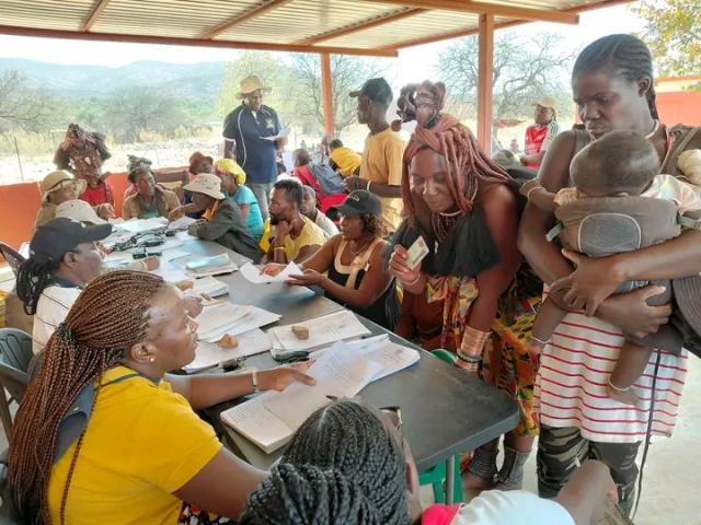 OPUWO, 05 OCTOBER 2026- Members of the Ovatjimba and Ovatue communities register for national documents during the Ministry of Home Affairs, Immigration, Safety and Security outreach programme at Ehomba Village in the Kunene Region on Monday. (Photo: Contributed) NAMPA
