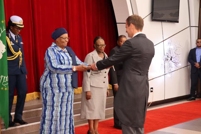 WINDHOEK, 07 October 2026 – Newly appointed German Ambassador to Namibia Thomas Wimmer presenting his letter of credence to President Netumbo Nandi-Ndaitwah at State House (Photo: Andreas Thomas) NAMPA