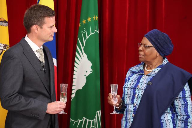 WINDHOEK, 07 October 2026 – Newly appointed German Ambassador to Namibia Thomas Wimmer sharing a toast with President Netumbo Nandi-Ndaitwah at State House (Photo: Andreas Thomas) NAMPA