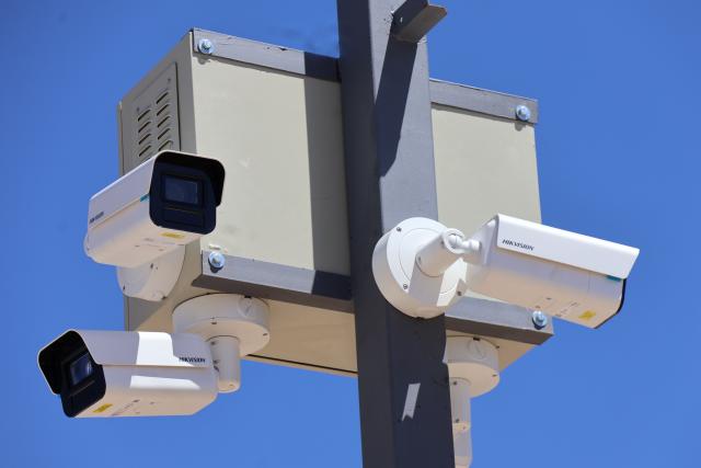 OTJIWARONGO, 07 October 2026 - The closed-circuit television (CCTV) camera system being installed in and around Otjiwarongo under the Otjiwarongo Municipality for crime prevention purposes. (Photo by: Mulisa Simiyasa) NAMPA