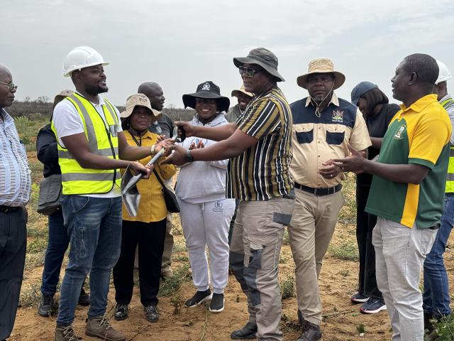 MANKUMPI, 13 October 2026 -The Kavango West Regional Council has handed over the site for a N$1 million horticulture hub to Rware Trading Enterprises at Daureni Cluster of Sustainable Villages in Mankumpi Constituency on Tuesday.

(photo: Lylie Joel)
NAMPA