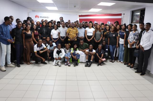 WINDHOEK, 27 October 2026 - Huawei representative alongside IUM, UNAM and NUST students at the kick off of the Huawei ICT Competition Roadshow in Windhoek on Monday. (Photo: Contributed) 
