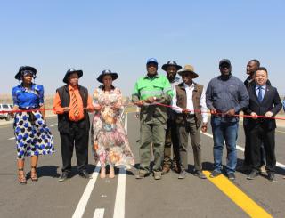 TSES, 03 September 2024 – Deputy Prime Minister and Minister of Works and Transport, John Mutorwa on Tuesday officially inaugurated the new trunk road that runs between the Gochas and Tses intersections in the ||Kharas Region. (Photo by: Suzith Tjitaura) NAMPA 

