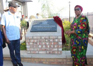 KEETMANSHOOP, 11 October 2024 - Vice President Netumbo Nandi-Ndaitwah pictured while inaugurating the ||Kharas regional civic affairs office for the Ministry of Home Affairs, Immigration, Safety and Security at Keetmanshoop on Friday. (Photo by: Suzith Tjitaura) NAMPA

