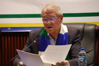 WINDHOEK - President of the Republican Party, Henk Mudge speaking at a press conference in Windhoek. (Photo by: Andreas Thomas) NAMPA