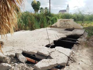 GIBEON, 26 November 2024 - The Hendrik Witbooi Fountain located in Gibeon, where the legendary Nama leader brought his horse to drink after battle, is in desperate need of repairs. The site was inaugurated in 1992. (Photo by: Charmaine Boois) NAMPA






