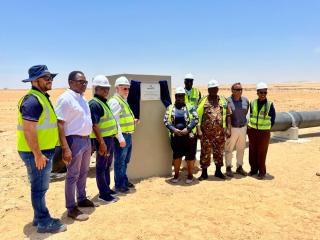 UTUSEB, 13 December 2024 - Minister of Agriculture, Water and Land Reform Calle Schlettwein, Namwater CEO Abraham Nehemiah, Chairperson of the Erongo Regional Council Management Committee Benita Imbamba and other stakeholders photographed during the commissioning of the Kuiseb-Collector 2-Swakopmund Pipeline Replacement Phase 3. (Photo by: Isabel Bento) NAMPA