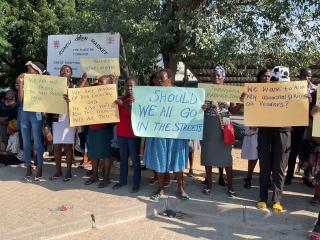 RUNDU, 24 March 2025 - Vendors at open markets in Rundu demonstrated against rental increases by the Rundu Town Council on Monday. (Photo by: Sawi Hausiku) NAMPA