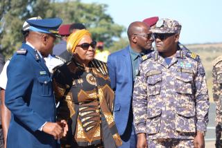 WINDHOEK, 07 MAY 2025 - Namibian Air Force Air Vice Marshal, Teofilus Shaende (L) pictured with President Netumbo Nandi-Ndaitwah and NDF Chief Air Marshal Martin Kambulu Pinehas during the inauguration of the NDF Y-9E aircraft at the Hosea Kutako International Airport. (Photo by: Tyrese Campbell) NAMPA 