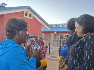 NKURENKURU, 18 June 2025- The Kavango West Governor, Verna Sinimbo engaging with the residents of Mankumpi Constituency during the regional leader's engagement with community members for all the eight constituency in the region.
(photo:Lylie Joel)
NAMPA 
