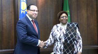 WINDHOEK, 30 June 2025 – Egypt's Ambassador to Namibia Wael Lotfy (L) pictured with President Netumbo Nandi-Ndaitwah (right) during a courtesy call on statehouse aimed at strengthening diplomatic ties and exploring bilateral cooperation. 
(Photo by: Negumbo Ali) NAMPA