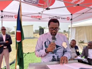 NKURENKURU, 28 August 2025- Deputy Prime Minister and Minister of Industries, Mines and Energy, Natangwe Ithete launched two  electrification projects, namely, the Nkurenkuru Ext 10 with 195 connections, and Sikondo village phase 1 and with phase 2 for 80 connections in the pipeline.

(Photo: Lylie Joel)
NAMPA 