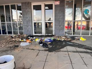 WINDHOEK, 13 October 2025 – Rubbish dumped in front of the City of Windhoek building. (Photo: Contributed)