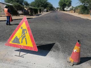 OTJIWARONGO, 22 October 2025 - The resurfacing activities of several streets at Otjiwarongo started in April this year and now nears completion. (Photo by: Mulisa Simiyasa) NAMPA 