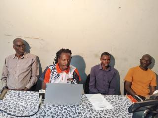 KATIMA MULILO, 23 October 2025 - Rasboom Mweemba, the spokesperson of the National Democratic Party (NDP) speaking at the regional and local authority manifesto launch of NDP on Thursday at Katima Mulilo. He is flanked here by fellow NDP party 'brave' cadres.
(Photo: Michael Mutonga Liswaniso) NAMPA