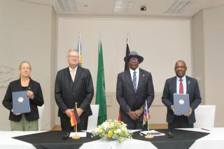 LÜDERITZ, 13 November 2025 - Officials captured during the signing of new Namibia–Germany development commitments. (Photo: Contributed) NAMPA