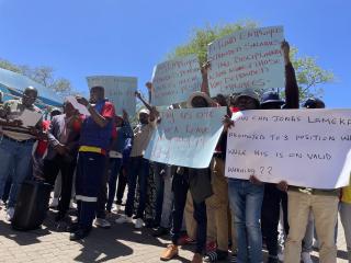 24 November 2025 - Gendev fishing workers handing over petition to the ministry of labour. (Photo by: Mathilde Kudumo) NAMPA 