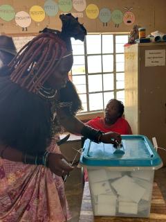 OPUWO, 26 November 2025 - A member of the OvaHimba community casting her vote in the Regional Councils and Local Authorities Elections. (Photo by: Kaviveterue Virere) NAMPA 
