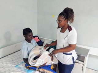 KATIMA MULILO, 02 January 2026 - Senior Midwife at the Katima Mulilo District Hospital, Sister Chipo Katsande and 42 year old Muti Kachocho that gave birth to the largest New Year baby at the hospital weighing 4.350 kg.

(Photo: Michael Mutonga Liswaniso) NAMPA
