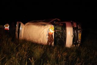 OTJIWARONGO, 05 January 2026 - The accident scene outside Otjiwarongo on Monday night where a woman lost her life in the minibus after it overturned on Otjiwarongo-Okahandja B1 road. (Photo by: Mulisa Simiyasa) NAMPA