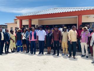 ONAMBANGO, 22 January 2026- Omukwanilwa Fillemon Shuumbwa Nangolo and Oshikoto leadership pose for pictures after a courtesy visit at Ondonga Traditional Authority.

(Photo: Max Henrich) NAMPA