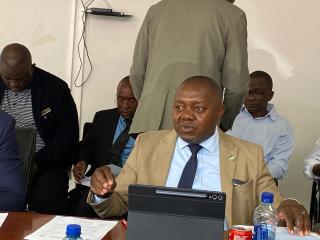 NKURENKURU, 12 February 2026- The Kavango West Chief Regional Officer Matheus Singambwe delivered a blistering assessment of electricity and water service delivery, accusing NORED, NamPower and NamWater of failures at the regional service delivery concerns engagement between the three entities , on Thursday.

(Photo: Lylie Joel)
NAMPA