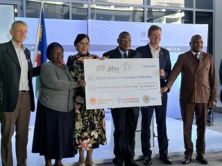 WINDHOEK, 22 April 2026 - CEO of FNB Namibia Philip Chapman, alongside CEO of Pupkewitz Foundation Meryl Barry, CEO of Ohorongo Cement Hans-Wilhelm Schütte, Boniface Mutumba, Special Advisor to the Minister of Urban and Rural Development and member of the Shack Dweller Federation of Namibia at the official recommitment ceremony. (Photo by: Justina Shuumbwa) NAMPA