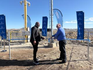 ARANDIS, 23 April 2026 - Rössing Uranium Managing Director Johan Coetzee (right) and MTC Managing Director Licky Erastus commission the mine’s four private long-term evolution (LTE) towers aimed at significantly boosting network coverage across its 50-year-old open pit. (Photo: Contributed)