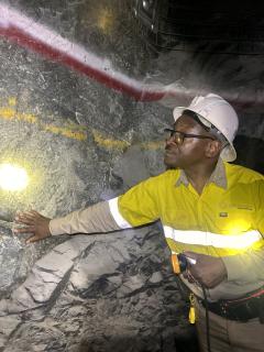 KARIBIB, 02 October 2026 - Navachab Gold Mine Managing Director demonstrating an underground mining production to journalists. (Photo by: Eba Kandovazu) NAMPA