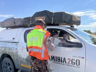 SESRIEM, 15 October 2026 - NamPol conducting a routine stop during the KNOW NTB Campaign in the Hardap region. (Photo by: Justina Shuumbwa) NAMPA 