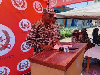 NANKUTWE, 28 October 2026 - 
On Tuesday, the Commander of the Namibian Army, Major General Aktofel Nambahu – standing in for Chief of the NDF, Air Marshal Martin Pinehas – handed over a donation of sanitary pads and toiletries worth N$55,000 to vulnerable learners at Nankutwe Combined School.

(Photo: Michael Mutonga Liswaniso) NAMPA 
