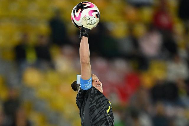 Brazil's goalkeeper Rillary controls the ball during the 2024 FIFA U-20 Women's World Cup match between Canada and Brazil at El Campin stadium in Bogota on September 6, 2024. (Photo by Raul ARBOLEDA / AFP)