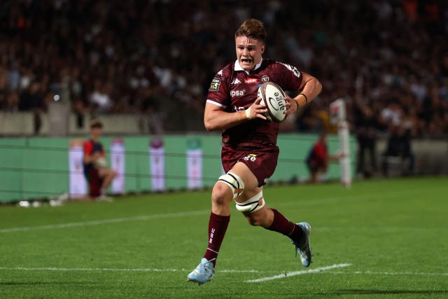 (FILES) Bordeaux' French flanker Marko Gazzotti runs with the ball during the French Top14 rugby union match between Union Bordeaux-Begles (UBB) and Racing 92 at The Chaban-Delmas Stadium in Bordeaux, south-western France, on September 21, 2024. Best player at last year's U20 World Championship won by the French, Marko Gazzotti confirms that he represents the future of Les Bleus in the 3rd row with Bordeaux-Begles. (Photo by ROMAIN PERROCHEAU / AFP)