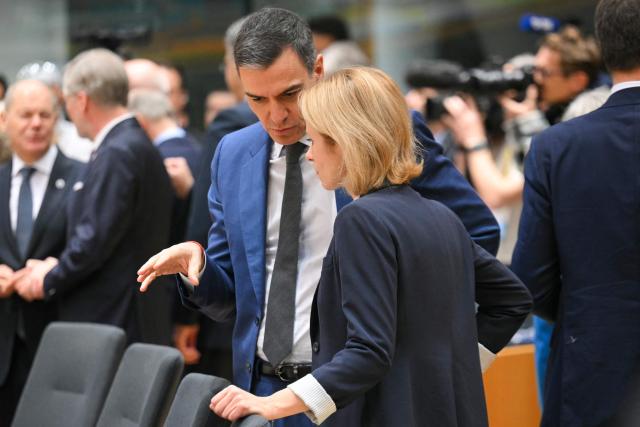 Spain's Prime Minister Pedro Sanchez Perez-Castejon (L) speaks with EU's High Representative for Foreign Affairs and Security Policy Kaja Kallas (R) prior to the European Council meeting at the EU headquarters in Brussels on December 19, 2024. (Photo by NICOLAS TUCAT / AFP)