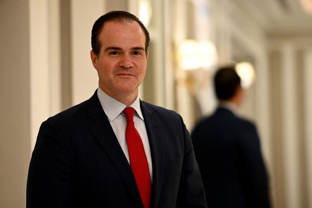 (FILES) The president of the Inter-American Development Bank, Mauricio Claver-Carone, poses during an interview with AFP in Madrid on November 11, 2021. US President-elect Donald Trump announced on December 22, 2024 Mauricio Claver-Carone as the State Department’s Special Envoy for Latin America. (Photo by Gabriel BOUYS / AFP)