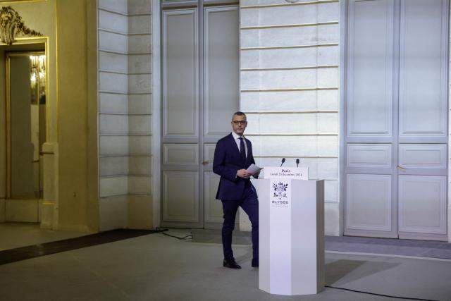 Elysee Palace Secretary-General Alexis Kohler arrives to announce the list of newly appointed ministers forming the new French government, at the presidential Elysee Palace in Paris, on December 23, 2024. France's new government was announced on December 23 amid efforts to drag the country out of political crisis. The Elysee announced  the composition of the cabinet of Francois Bayrou, a 73-year-old centrist who was appointed prime minister on December 13 following the fall of a short-lived conservative-led government. (Photo by Abdul Saboor / POOL / AFP)