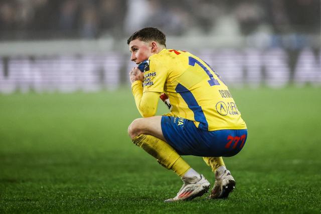 Westerlo's English midfielder #10 Alfie Devine reacts during a Belgian Pro League first division football match between Club Brugge KV and KVC Westerlo, in Brugge, on December 26, 2024. (Photo by BRUNO FAHY / Belga / AFP) / Belgium OUT