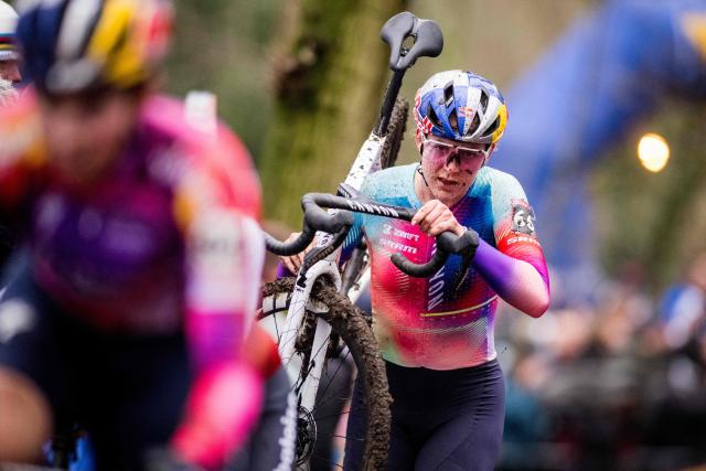 British Zoe Backstedt competes in the Women's elite race of the World Cup cyclocross cycling event, stage 7 (out of 12) of the UCI World Cup competition, in Gavere on December 26, 2024. (Photo by JASPER JACOBS / Belga / AFP) / Belgium OUT